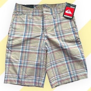 NWT Quiksilver Kids Lotus Walkshort (23 10S Kids)